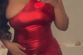 💦🍑BIG TITTIES AND BUBBLE BUTT BEAUTY 💦🍑 - Image 1